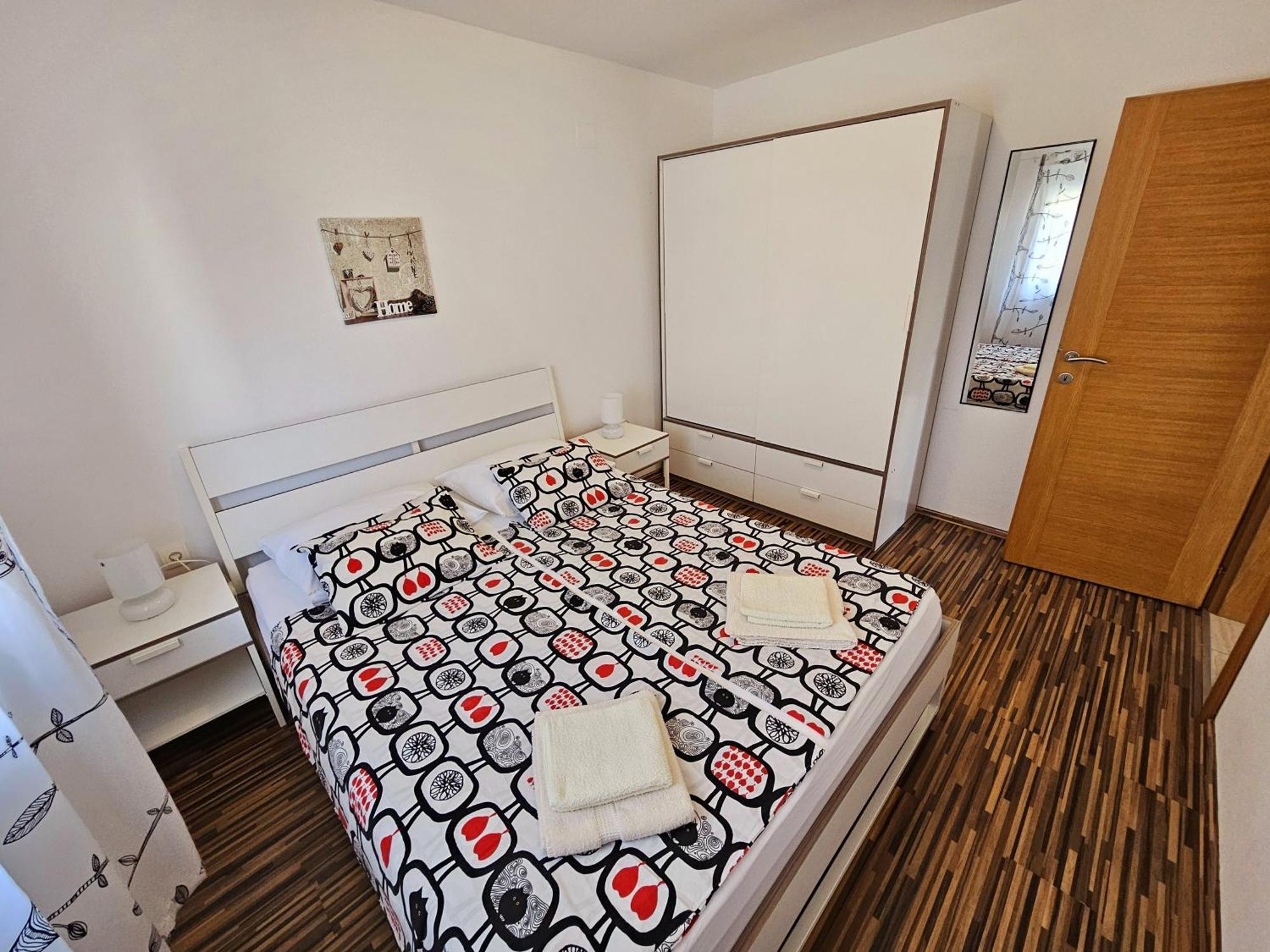 Apartments Cikac II - Modern Apartments By The Beach Mandre Dış mekan fotoğraf